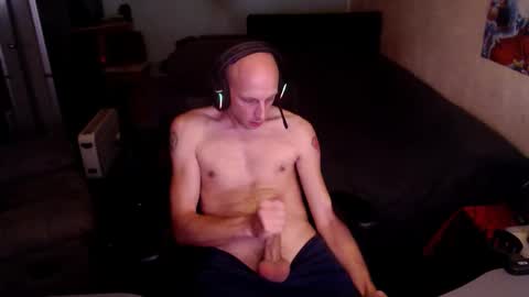Snapshot of bunnydollstellas_toy chatting on 09/21/25, 01:51 Gnther online show from 09/21/25, 01:51