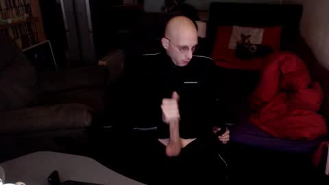Snapshot of bunnydollstellas_toy chatting on 10/15/25, 10:26 Gnther online show from 10/15/25, 10:26