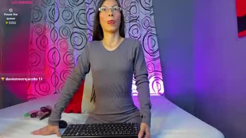 Snapshot of bunnythompson chatting on 07/15/26, 05:29 bunnythompson online show from 07/15/26, 05:29