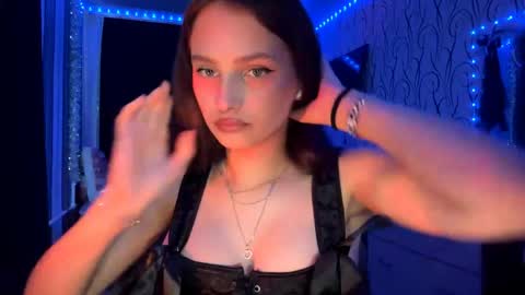 Snapshot of bunnytrussel chatting on 05/29/26, 11:08 Bella online show from 05/29/26, 11:08