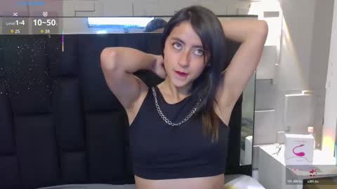 Snapshot of bunnyvan chatting on 11/13/25, 06:45 Vanessa online show from 11/13/25, 06:45