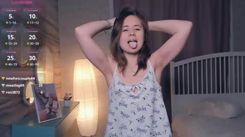 Lizy online show from 11/26/25, 08:04