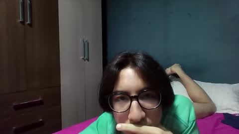 Bunny Wang online show from 12/16/25, 04:39