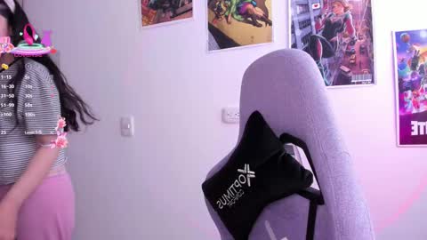 Snapshot of bunnyy09 chatting on 02/10/25, 09:04 Jess online show from 02/10/25, 09:04