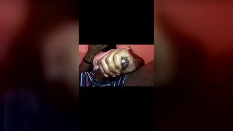 Snapshot of burgerboy06 chatting on 12/22/25, 07:38 burgerboy06 online show from 12/22/25, 07:38