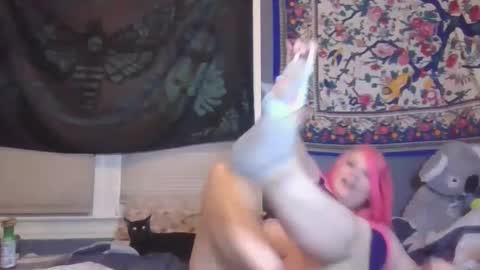 lilly online show from 02/06/25, 09:43