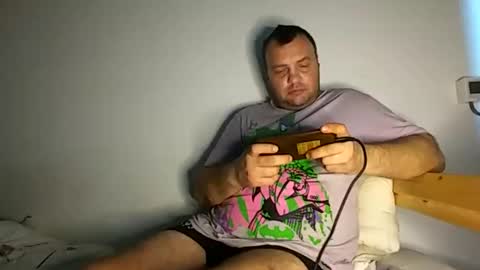 Snapshot of bury703709 chatting on 01/12/25, 03:25 Creazy dad online show from 01/12/25, 03:25