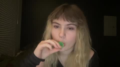 esme gray online show from 01/18/25, 07:28