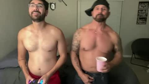 Snapshot of bustedsprockets chatting on 07/05/26, 07:15 Pocket Daddy cockring gaycouple cockring lovense daddy online show from 07/05/26, 07:15