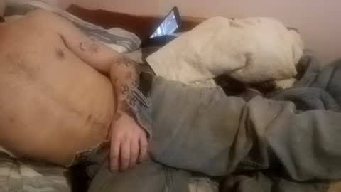 Snapshot of buster18hymen chatting on 01/13/25, 07:00 Buster18Hymen online show from 01/13/25, 07:00