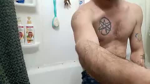 Snapshot of buster18hymen chatting on 01/17/25, 10:00 Buster18Hymen online show from 01/17/25, 10:00