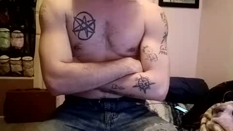 Snapshot of buster18hymen chatting on 01/19/25, 07:58 Buster18Hymen online show from 01/19/25, 07:58