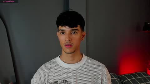 Buster independent model online show from 02/04/25, 07:29