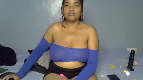 busty kenzi online show from 06/09/26, 06:52