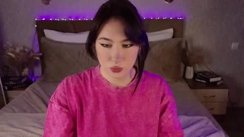 Lina online show from 10/18/25, 05:21