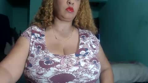 Snapshot of bustyamanda_ chatting on 09/13/25, 11:21 Amanda online show from 09/13/25, 11:21