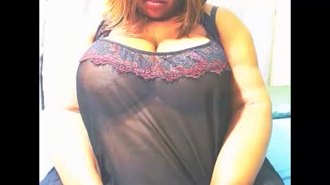 Snapshot of bustymaturestepmum chatting on 05/06/26, 06:13 bustymaturestepmum online show from 05/06/26, 06:13