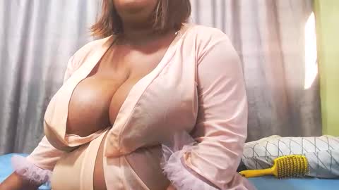 bustymaturestepmum online show from 06/01/26, 06:15