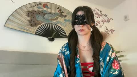 busy_bee69 online show from 06/17/26, 07:37