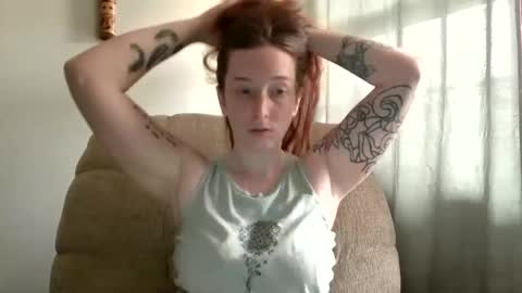 Snapshot of butcherbaby92 chatting on 11/04/25, 06:29 butcherbaby online show from 11/04/25, 06:29