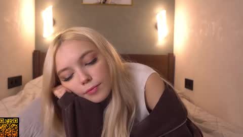 Snapshot of butteflai chatting on 11/28/25, 08:28 butteflai online show from 11/28/25, 08:28