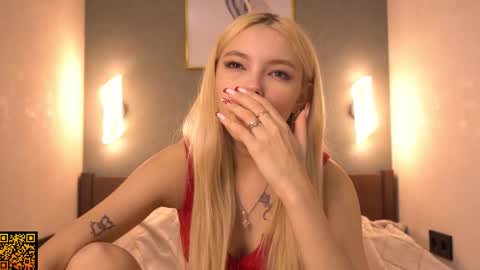 Snapshot of butteflai chatting on 12/17/25, 07:25 butteflai online show from 12/17/25, 07:25