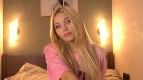 Snapshot of butteflai chatting on 02/18/26, 06:42 butteflai online show from 02/18/26, 06:42