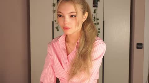 butteflai online show from 04/22/26, 08:06