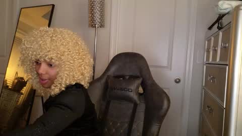 butterfly booty online show from 12/17/25, 09:37