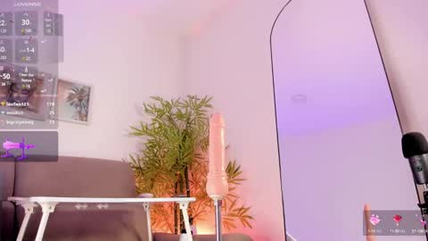 butterflyy1 online show from 12/08/24, 12:40