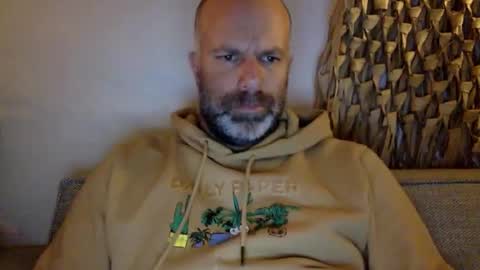 Snapshot of buurman1982isback chatting on 10/01/25, 08:37 buurman1982isback online show from 10/01/25, 08:37