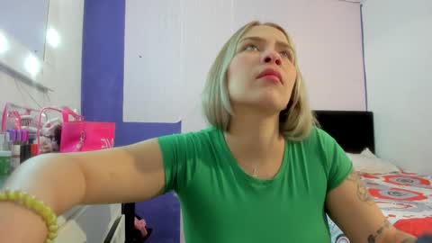 Snapshot of byanca_winklar chatting on 09/27/25, 06:02     online show from 09/27/25, 06:02