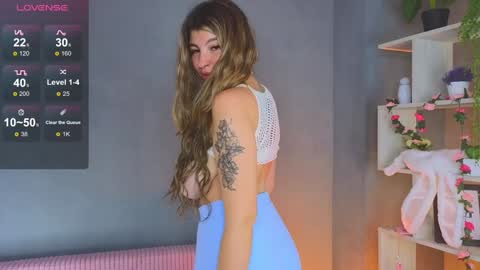 Kira online show from 01/06/25, 11:07