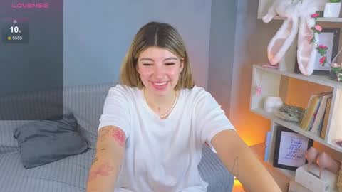 Kira online show from 01/11/25, 11:12