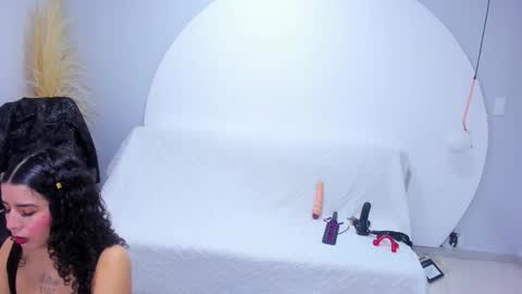 c4roline1_ online show from 11/05/25, 11:16