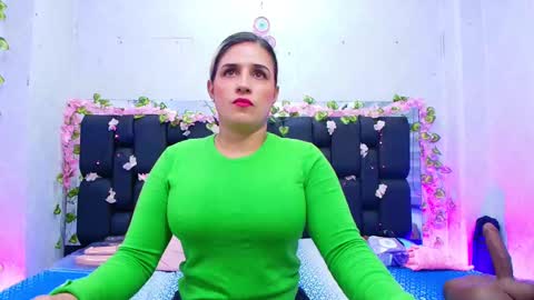 Carolina online show from 09/13/25, 03:06