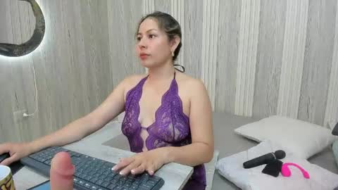 Snapshot of caamii_sweett chatting on 06/06/26, 08:02 Camii Sweet online show from 06/06/26, 08:02