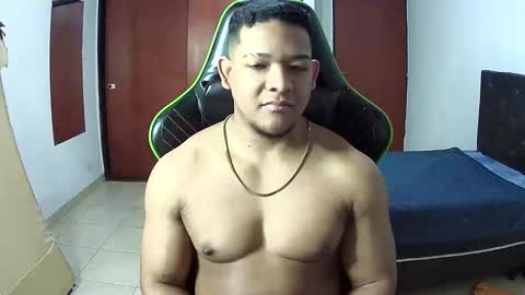 Snapshot of caballerozodi chatting on 10/19/25, 02:40 caballerozodi online show from 10/19/25, 02:40