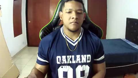 Snapshot of caballerozodi chatting on 10/20/25, 02:45 caballerozodi online show from 10/20/25, 02:45