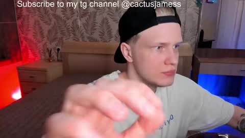 Snapshot of cactusjames_69 chatting on 12/15/25, 01:32 James online show from 12/15/25, 01:32