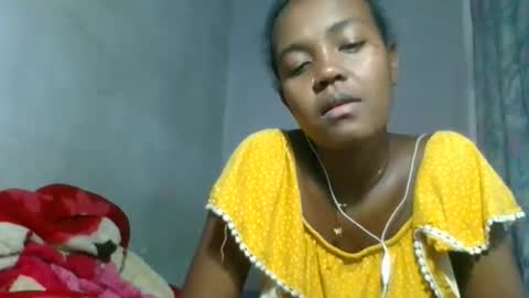 Snapshot of caella98 chatting on 04/10/26, 10:03 caella98 online show from 04/10/26, 10:03