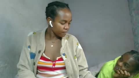 Snapshot of caella98 chatting on 05/15/26, 08:49 caella98 online show from 05/15/26, 08:49