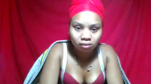 Snapshot of caella98 chatting on 06/16/26, 07:00 caella98 online show from 06/16/26, 07:00