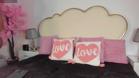 Snapshot of cahitlinbel chatting on 11/25/25, 05:40 Cahitlin online show from 11/25/25, 05:40