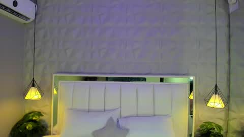 Snapshot of cailynbrowm chatting on 02/12/25, 04:12 CailynBrown online show from 02/12/25, 04:12