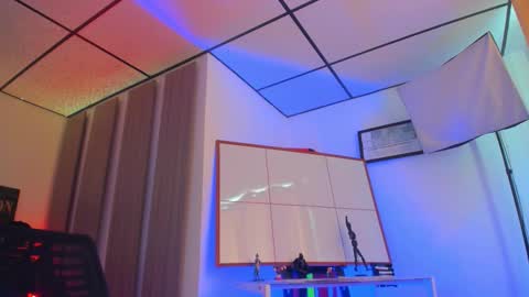 caitlingomez0 online show from 10/30/25, 02:29