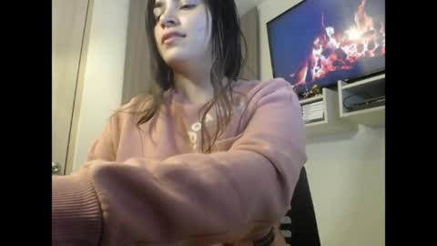 Snapshot of caitlingomez0 chatting on 05/07/26, 10:53 caitlingomez0 online show from 05/07/26, 10:53