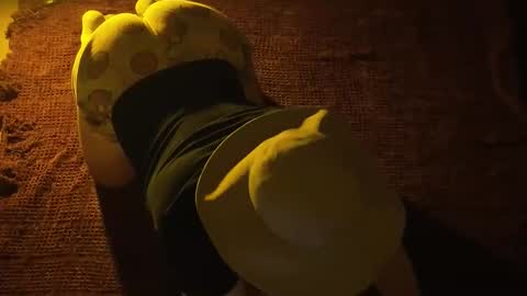 Snapshot of caked_up chatting on 12/05/25, 01:14 Caked Up online show from 12/05/25, 01:14