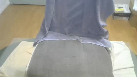 Snapshot of califun4u chatting on 12/18/24, 12:43 califun4u online show from 12/18/24, 12:43