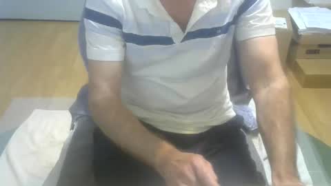 Snapshot of califun4u chatting on 01/23/25, 02:02 califun4u online show from 01/23/25, 02:02